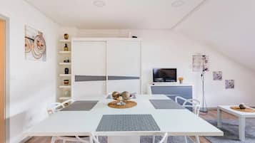Exclusive Apartment, 2 Bedrooms | Living area