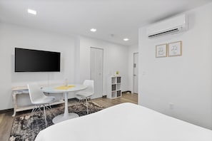 Standard Studio | Living area