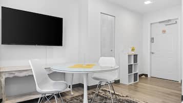 Standard Studio | In-room dining