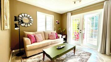 Smart TV, fireplace, music library