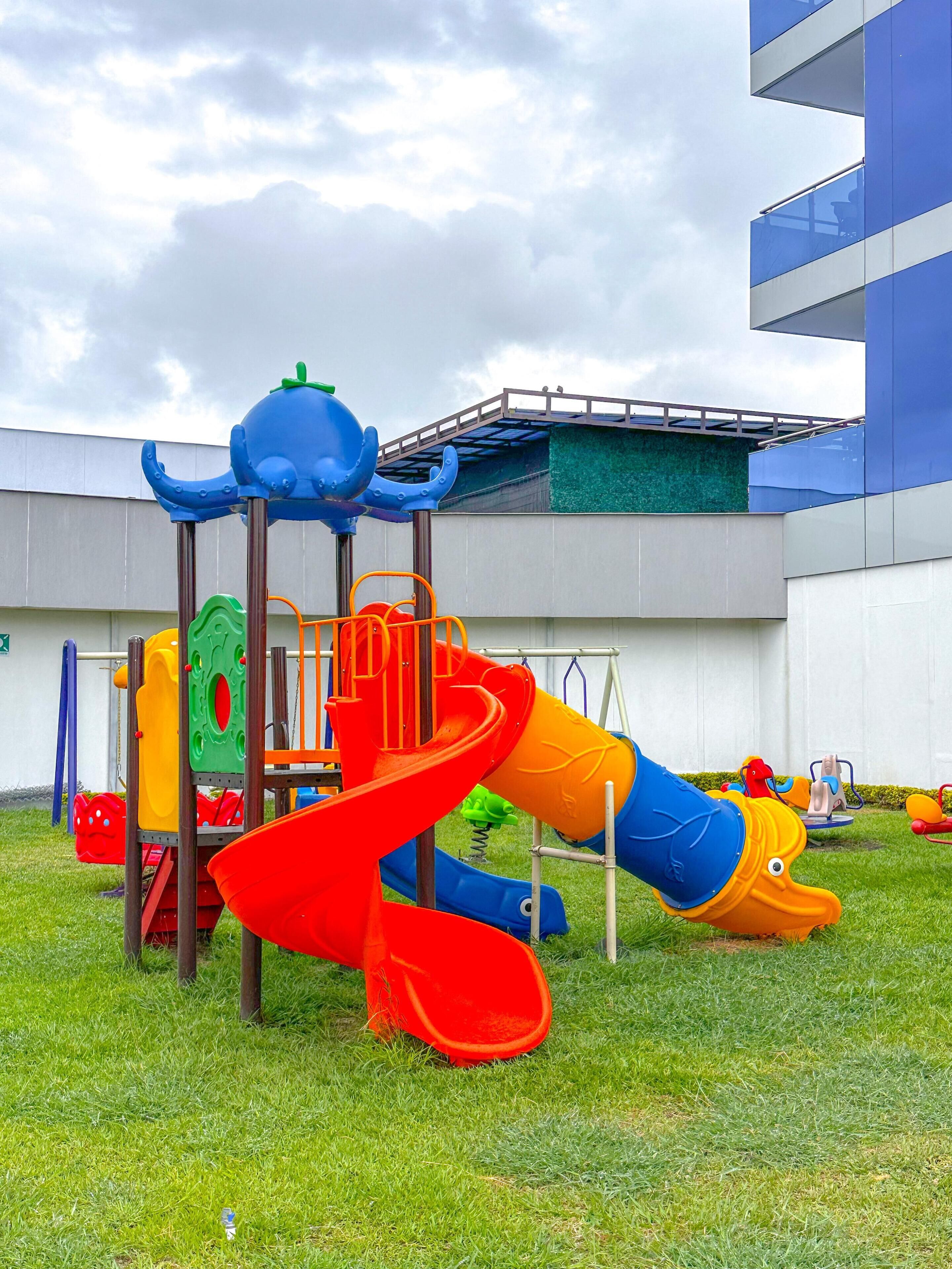children’s play area – outdoor