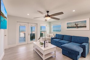 Smart TV - Sand Dollar South - Beachfront View (Fort Myers Beach)