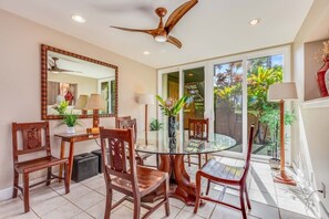Dining - Elegant Hawaiian Home ~ Residential Resort Living (Kahuku)