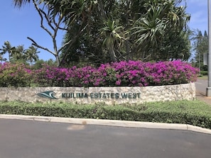 Property grounds - Elegant Hawaiian Home ~ Residential Resort Living (Kahuku)