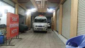 Parkir mandiri gratis