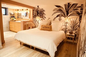 3 bedrooms, free WiFi, bed sheets, wheelchair access