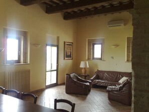 Flat-screen TV - Residenza San Bartolomeo (Foligno)