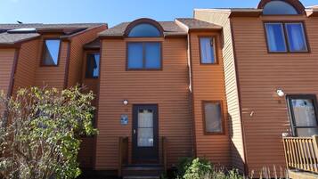 Condo (Ledgewood 17, Waterville Estates) | Exterior