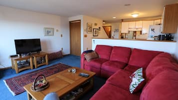 Condo (Ledgewood 17, Waterville Estates) | Exterior