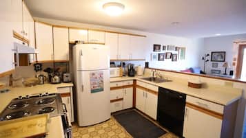 Condo (Ledgewood 17, Waterville Estates) | Exterior