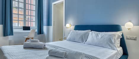 Apartemen Superior | Meja kerja, ruang kerja ramah laptop, dan tirai kedap cahaya