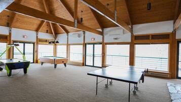 Condo (Deer Park 175A, North Woodstock) | Exterior