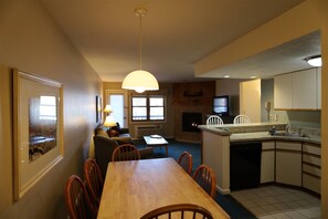 Condo (Deer Park 175A, North Woodstock) | Exterior