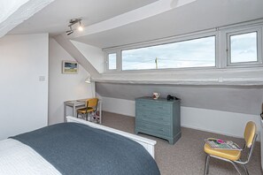 2 Schlafzimmer, Schreibtisch, Internetzugang, Bettwäsche