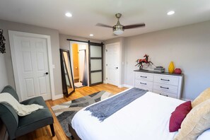 4 bedrooms, desk, iron/ironing board, travel cot