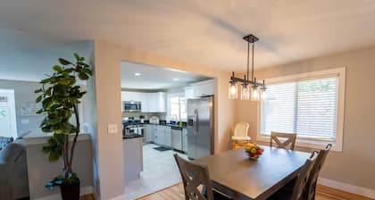 Hot Tub and Games! Family Friendly