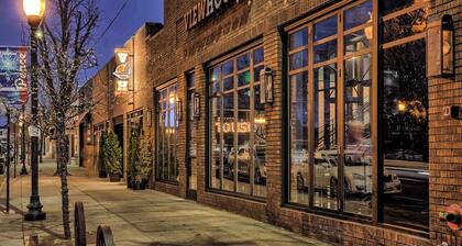 Loft in Downtown Littleton!