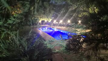 Seasonal outdoor pool