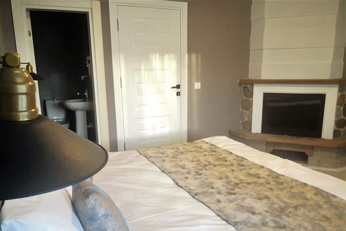 ROOM WITH FIREPLACE | Draps en coton égyptien, literie de qualité supérieure