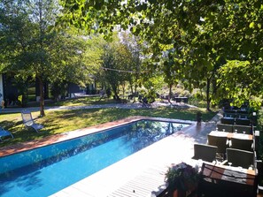 Piscina externa sazonal