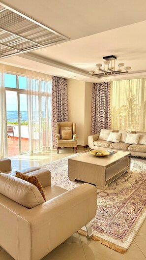 Room - Kilua Beach Resort (Mombasa)