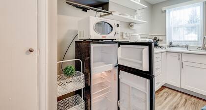 Retro Chic Micro-studio in Heart of Downtown Olde Town Arvada | 85 Walk Score