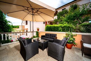 Terrace/patio - Studio apartment in Lopar with Air condition, WIFI (4886-5) (Lopar)