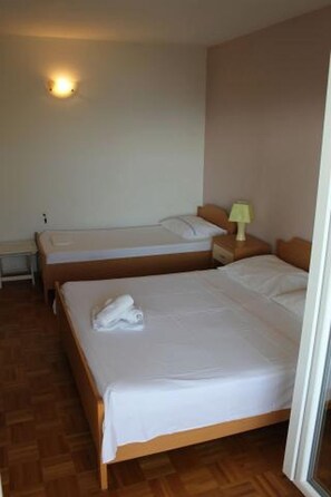 Wifi gratis y ropa de cama