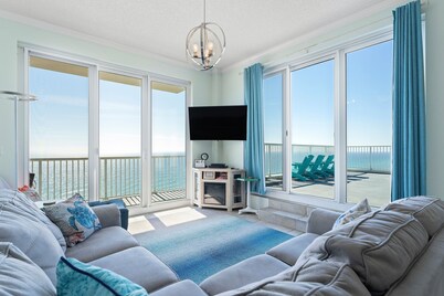 Top Dawg Rooftop Penthouse w/FREE Daily In Season Beach Service.  