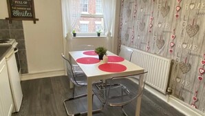Unclassified image, 5 of 31, button - Liverpool City Stays - City Centre Apartment (Liverpool)