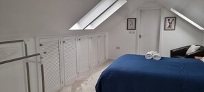 1 bedroom, iron/ironing board, free WiFi, bed sheets - Rural apartment next to next with wonderful views (Orkney)