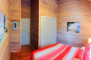 4 bedrooms, travel cot, free WiFi, bed sheets