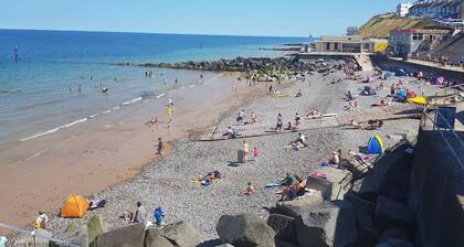 The Sidings - a detached bungalow close to the train station and shops in Sheringham