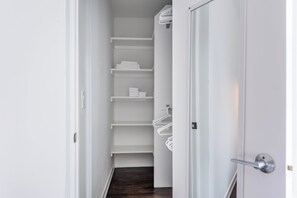 Unclassified image, 2 of 11, button