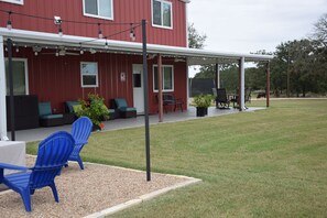 Terrace/patio - Luxury Ranch living, 10 min to Kyle Field (Bryan)