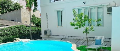 室外游泳池