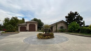 Unclassified image, 5 of 38, button - Serene Guest House on Avocado Grove and Vineyard (Fallbrook)