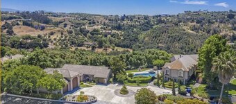 Serene Guest House on Avocado Grove and Vineyard