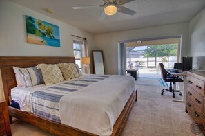 3 bedrooms, in-room safe, desk, iron/ironing board - Beautiful Open Concept Pool House With Lanai and Private Fenced In Yard (Englewood)