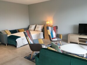 1 chambre, fer et planche à repasser, Wi-Fi, draps fournis