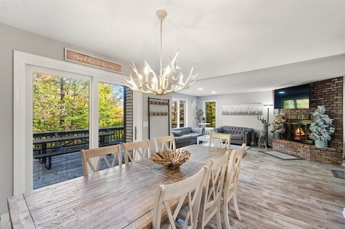 Beautiful Manchester VT Mountain Retreat w/Hot Tub