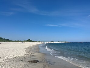 Nära stranden och strandhanddukar