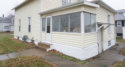 Great 2 Bedroom Near Starved Rock & Downtown Ottawa Dining