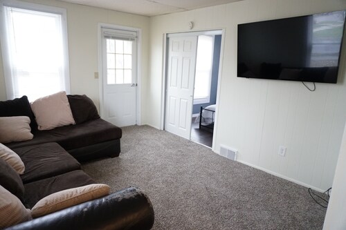 Great 2 Bedroom Near Starved Rock & Downtown Ottawa Dining 