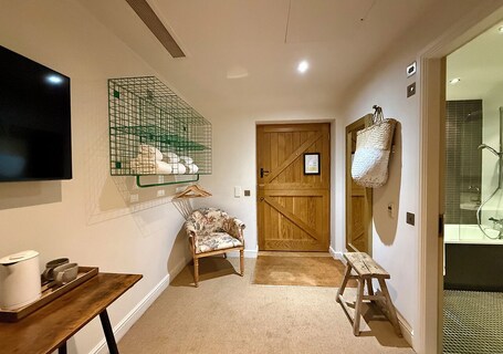 Ridings at Theobalds Park - view 3