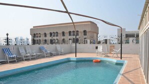 8 indoor pools - Gulf Pearl Hotel (Manama)