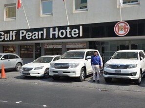 Front of property - Gulf Pearl Hotel (Manama)
