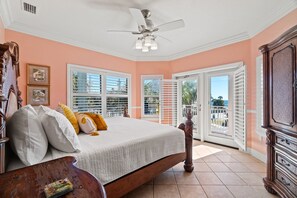 7 slaapkamers, een strijkplank/strijkijzer, wifi, beddengoed