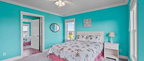 6 bedrooms, desk, iron/ironing board, travel crib