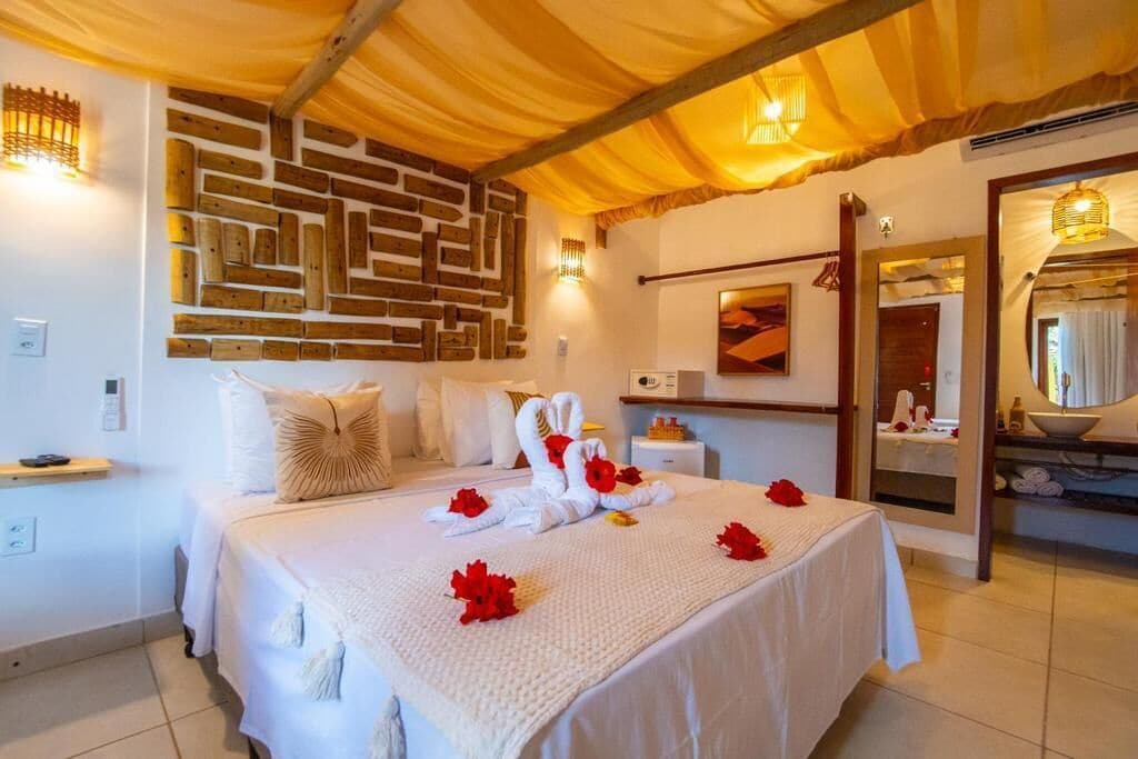 Quarto casal ou duplo conforto, 1 quarto | Cofres nos quartos, cortinas blackout, Wi-Fi de cortesia, roupa de cama